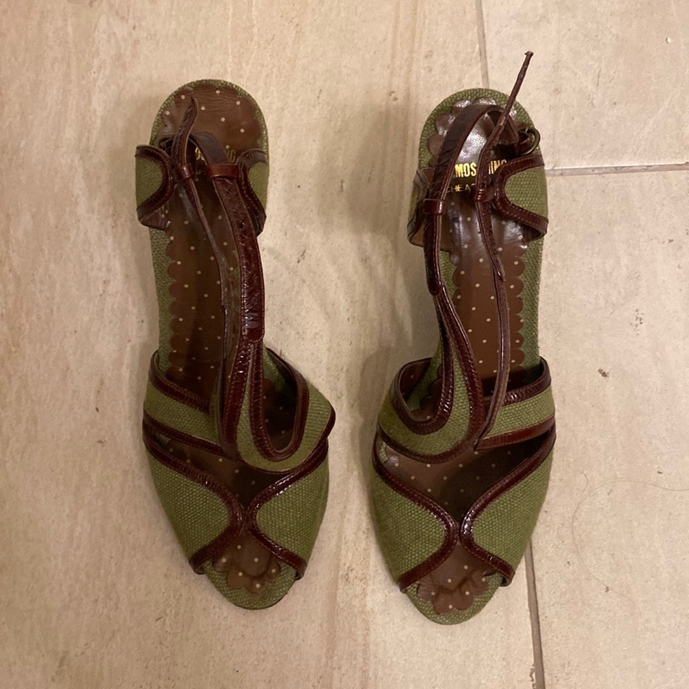 Moschino wedges size 9